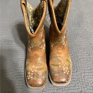 Kids Embroidered Brown Boots